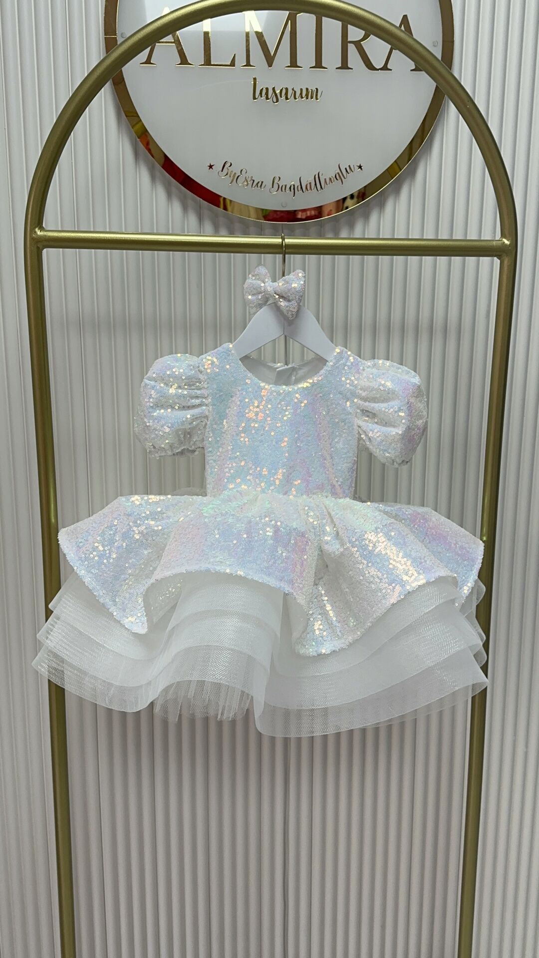 Hologram payetli abiye elbise ve saç bandı